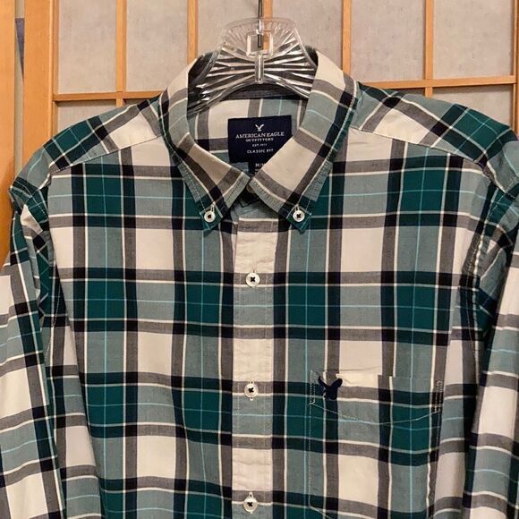 American Eagle plaid Buttondown - Picture 3 of 8